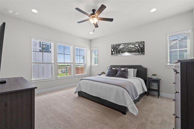 Building Photo - 8908 Apogee Blvd