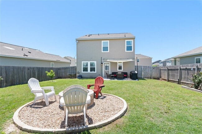 Building Photo - 204 Peony Ln.