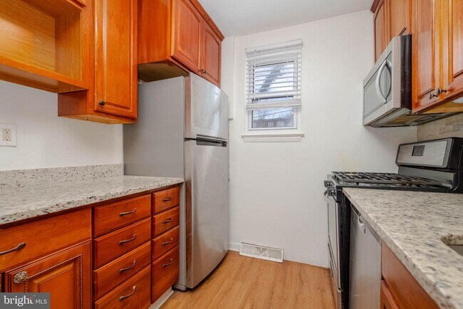 Building Photo - 4409 Falls Bridge Dr