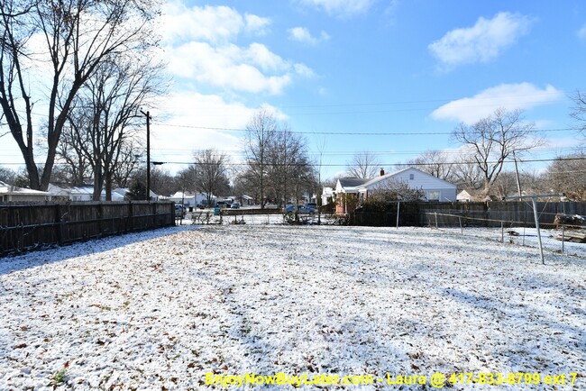 Building Photo - 1507 S Pickwick Ave