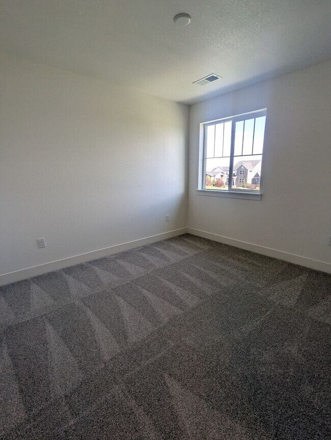 Building Photo - BRAND NEW HOME FOR RENT IN TIMNATH TRAILSIDE COMMUNITY! READY FOR IMMEDIATE OCCUPANCY!