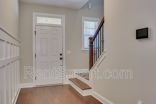 Building Photo - 327 Buxton Ln