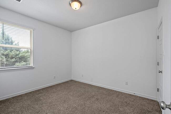 Building Photo - 18005 Pomelo Ln