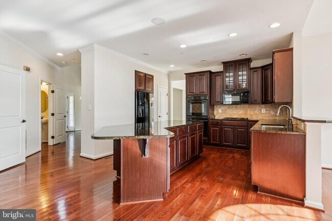 Building Photo - 15205 Orchard Farm Pl
