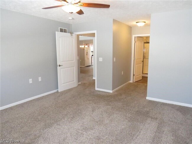 Building Photo - 1733 Blase Nemeth Rd