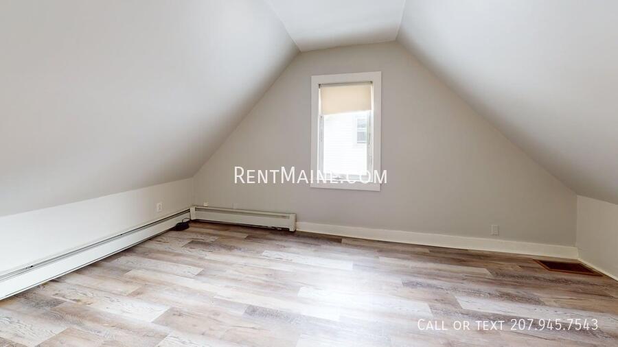 Building Photo - 322 Grove St