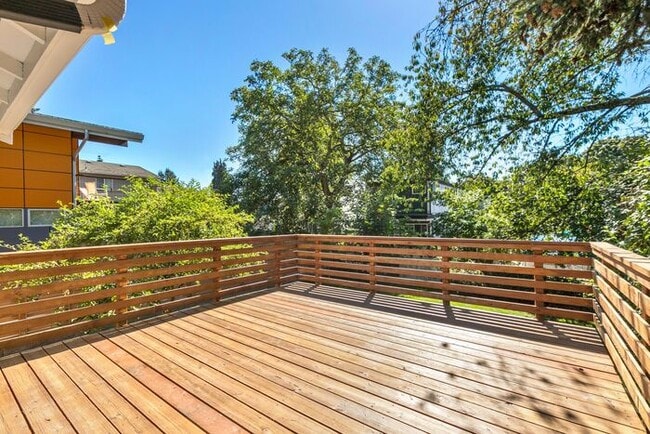 Building Photo - Stunningly Remodeled 1905 Beauty w/ AIR CO...