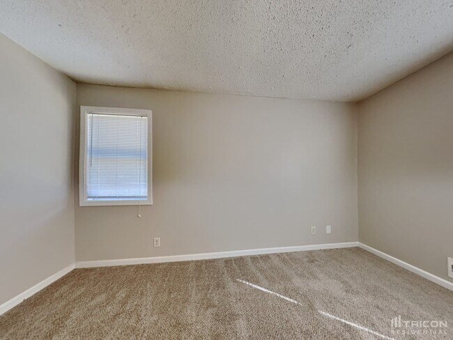 Building Photo - 2632 John Petree Rd