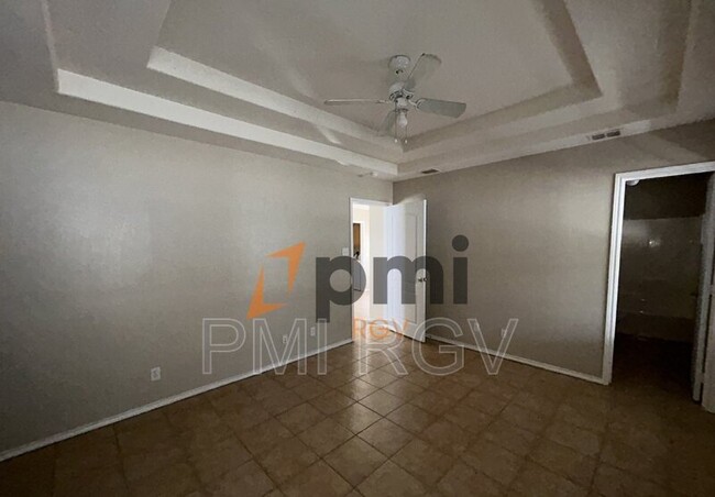 Building Photo - 515 La Mancha Dr