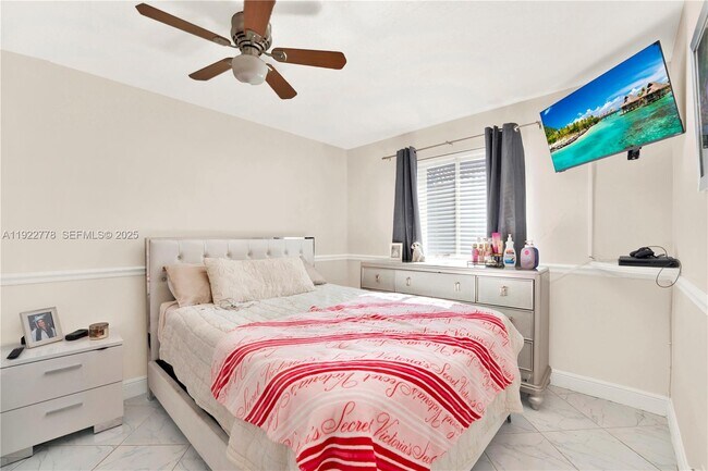 Building Photo - 17101 SW 142nd Pl