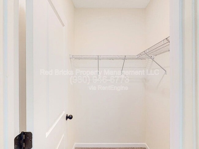 Building Photo - 17712 Summers Walk Blvd