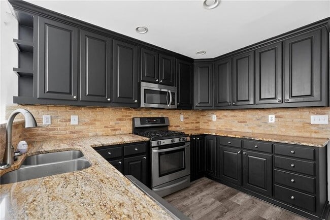 Building Photo - 625 Harbor Bay Dr