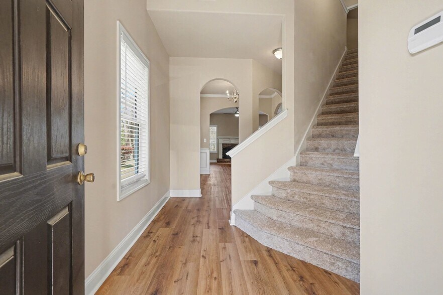 Building Photo - 1750 Lily Valley Dr