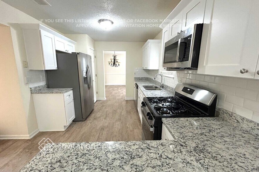 Building Photo - 2204 Eagles Nest Cir