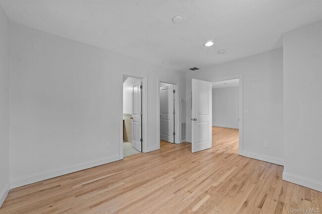 Building Photo - 142 Bannon Ave