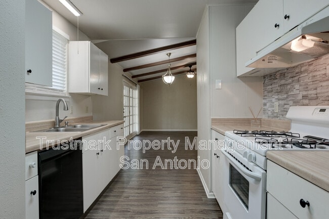 Building Photo - 847 Boulder Dr