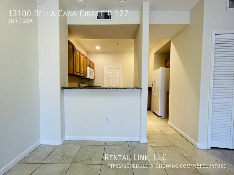 Building Photo - 13100 Bella Casa Cir