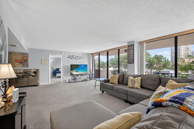 Building Photo - 4200 N Ocean Dr