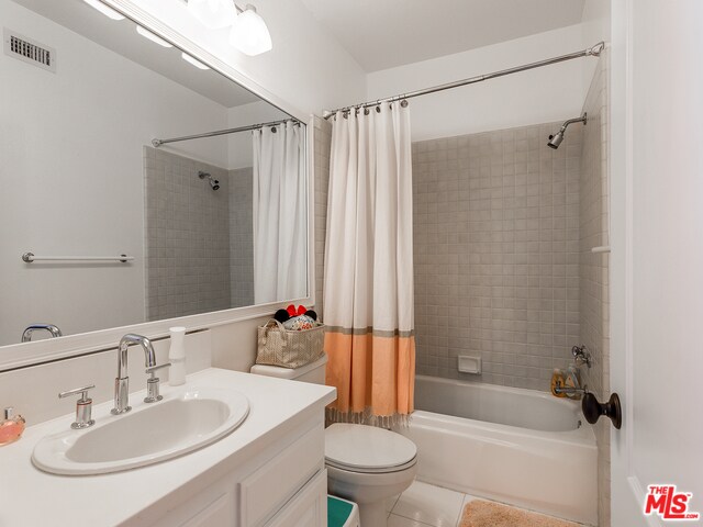 Building Photo - 3806 Paseo Primario