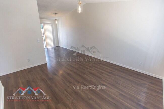 Building Photo - 3120 N 67th Ln
