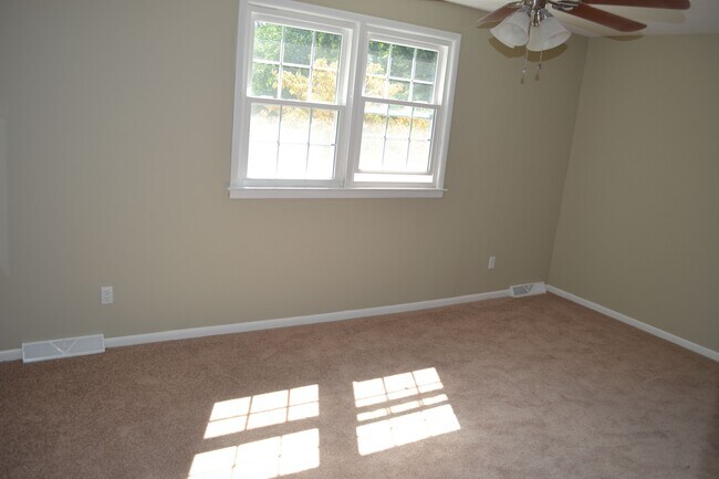 Building Photo - 122 Seaside Ave