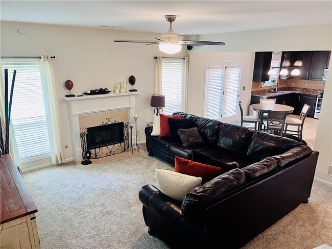 Building Photo - 1602 Silver Oak Dr