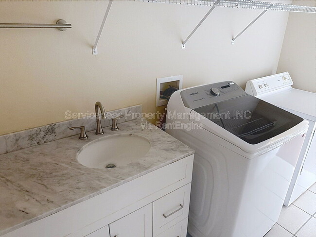 Building Photo - 2500 Trapside Ct