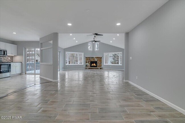 Building Photo - 502 Carrock Way