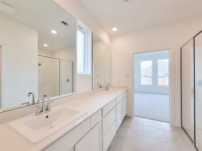 Building Photo - 17850 Aile Pierre Pass