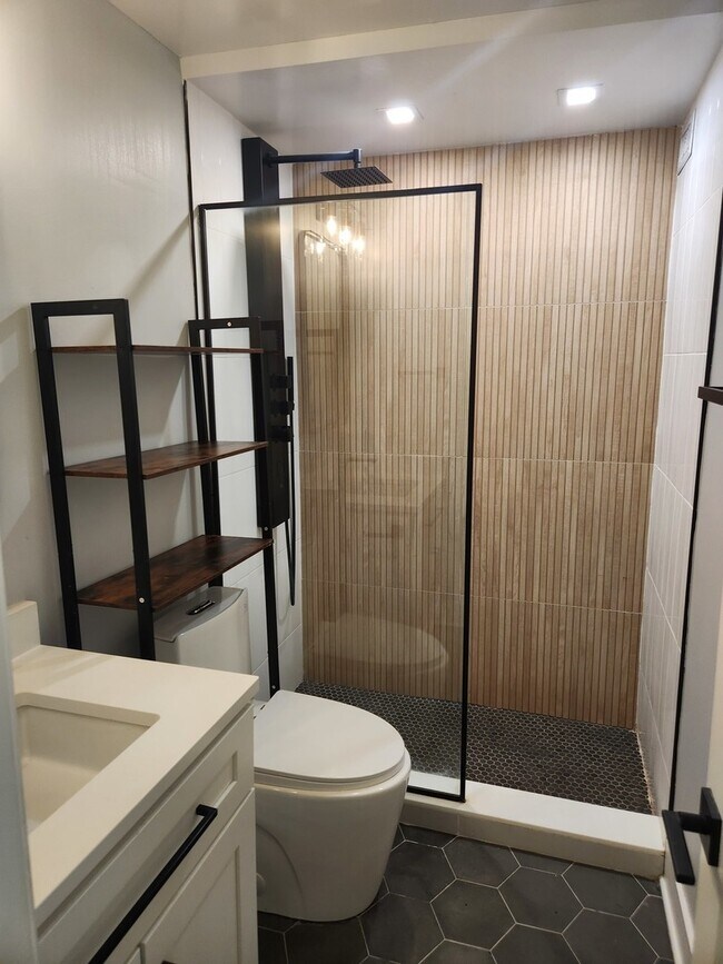 Building Photo - 1560 N Sandburg Terrace