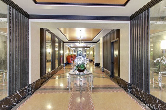 Building Photo - 849 S Broadway