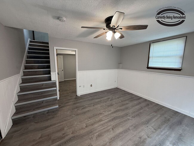 Building Photo - 1712 Garden Dr