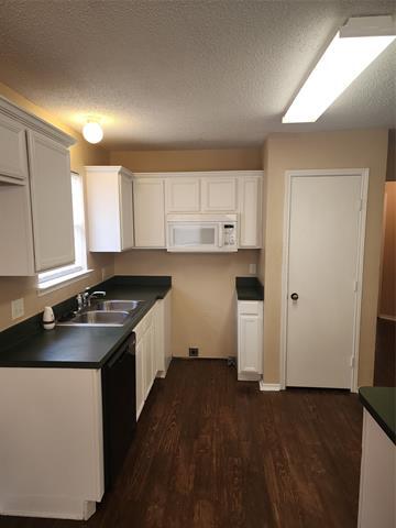 Building Photo - 157 Adams Dr