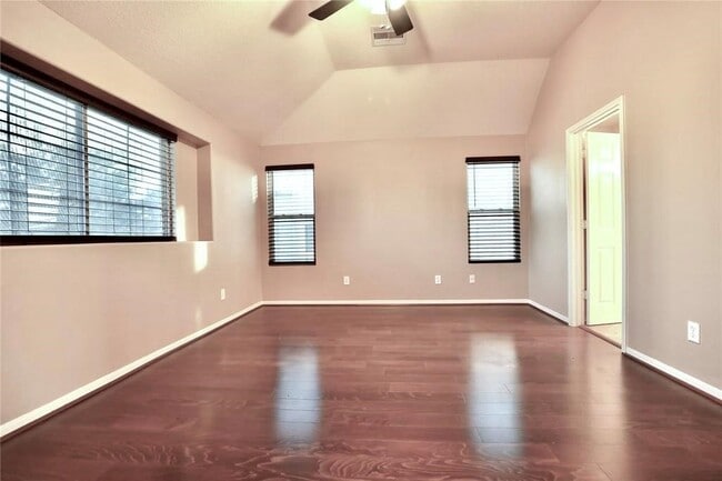 Building Photo - 3503 Barkers Crossing Ave