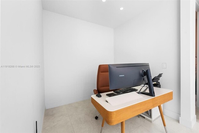 Building Photo - 1102 Washington St