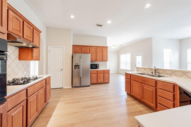 Building Photo - 13727 Charterhouse Way