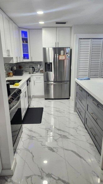 Building Photo - 532 Briarwood Cir