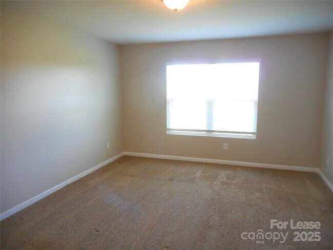 Building Photo - 5224 Maynard Hl Dr
