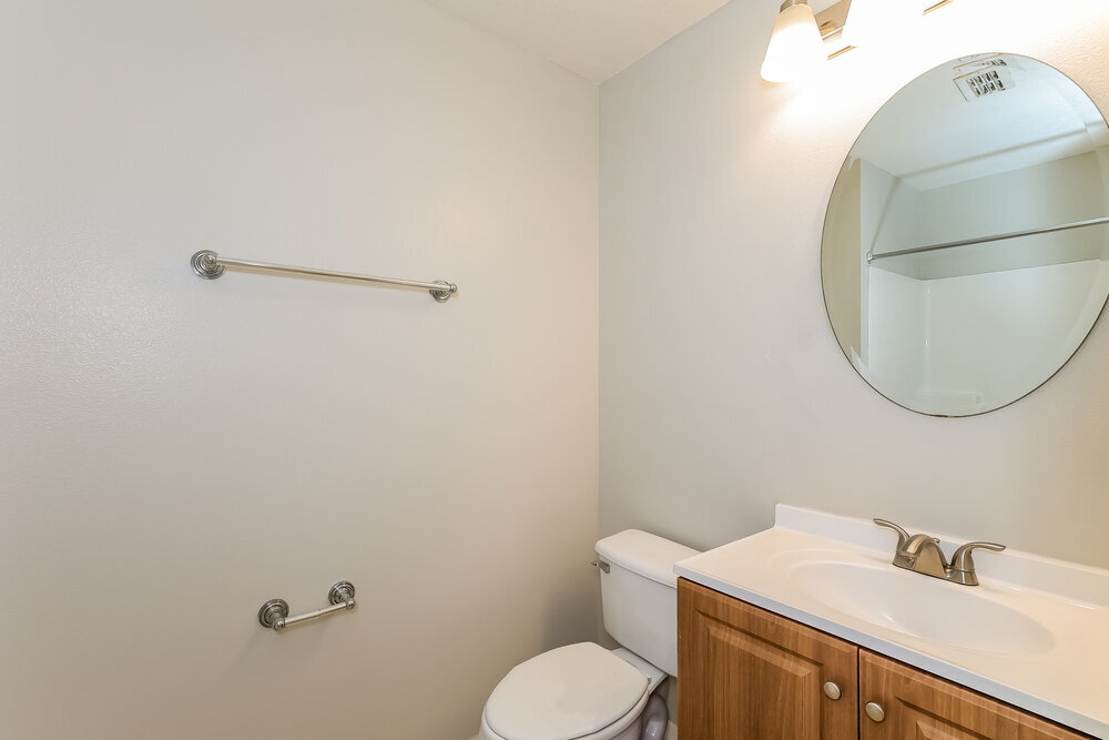 Building Photo - 235 Lobelia Dr