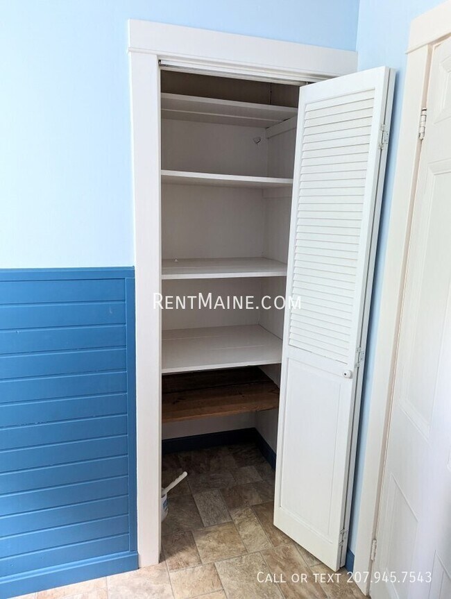 Building Photo - 54 Penobscot St