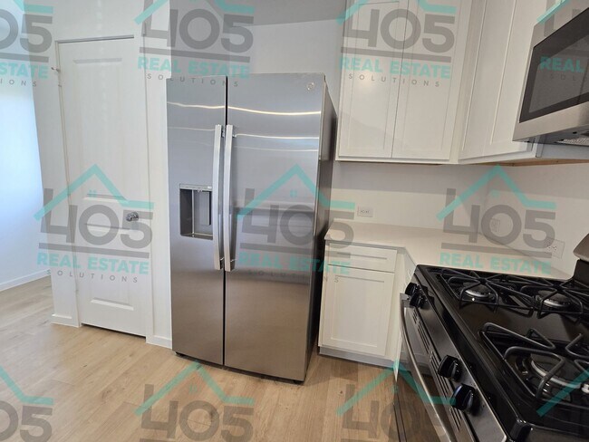 Building Photo - 20412 Deer Creek Dr