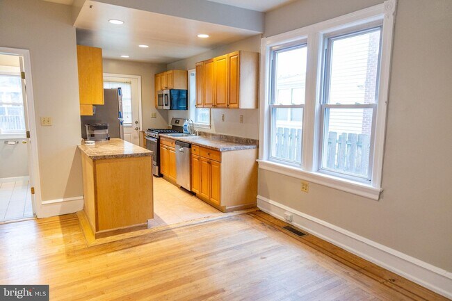 Building Photo - 20 Crestmont Terrace