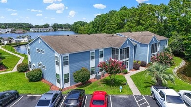 Building Photo - 2122 Clearwater Dr