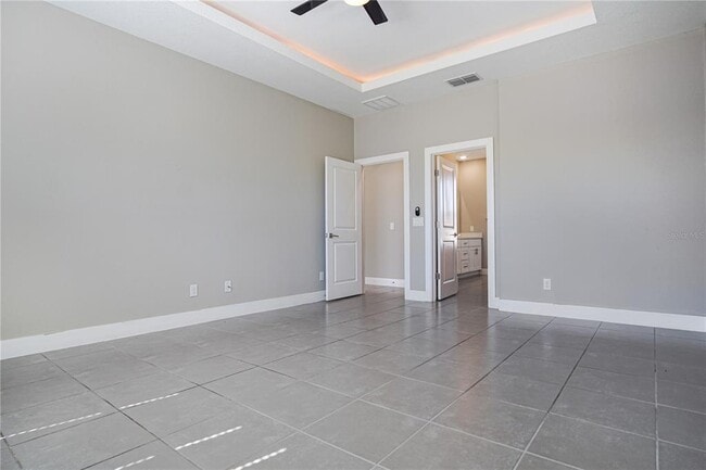 Building Photo - 210 Goldenrod Ln