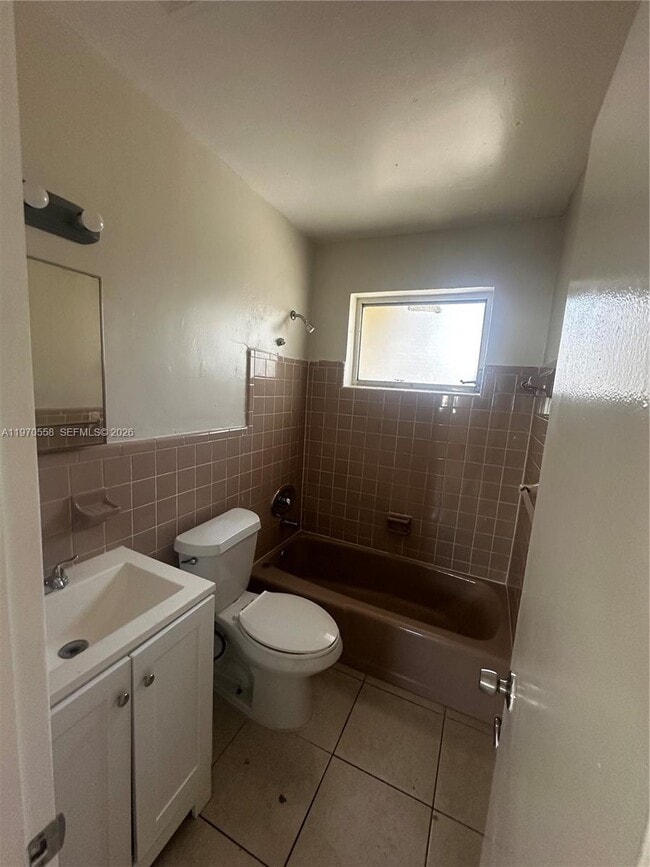 Building Photo - 237 NW 55th St