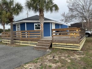 Building Photo - 2040 Falconhurst Pl