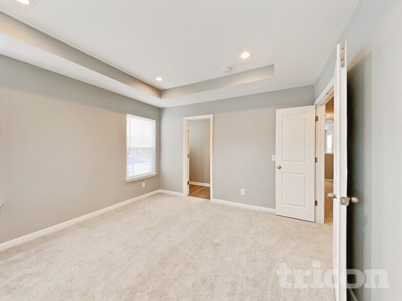 Building Photo - 303 Thomas Point Dr