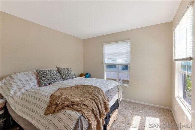 Building Photo - Otay Ranch - Gorgeous 2 Bed/2 Bath Condo w...