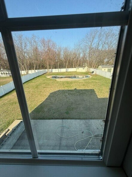 Building Photo - 64 Riverview Dr