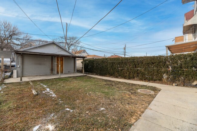 Building Photo - 4440 S Campbell Ave